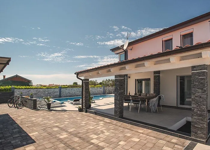 Danijela Вилла Фажана